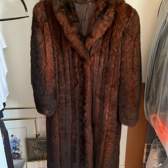 Vintage opossum full length fur coat. - Picture 1 of 13
